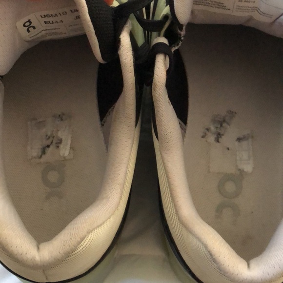 On Cloudstratus - Picture 6 of 6